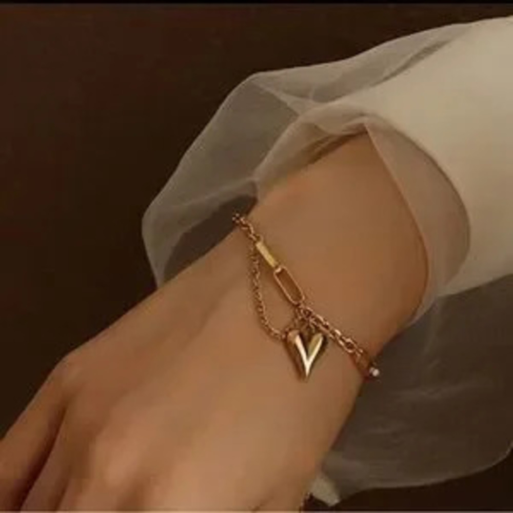 18k Gold Plated Heart Pendant Bracelet